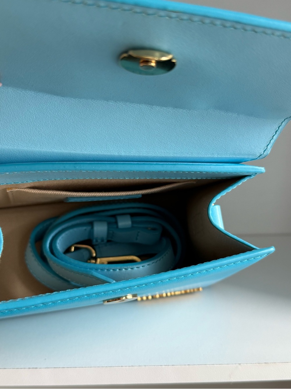 Jacquemus Le Chiquito Small Bag – Light Blue Leather - Picture 9 of 16